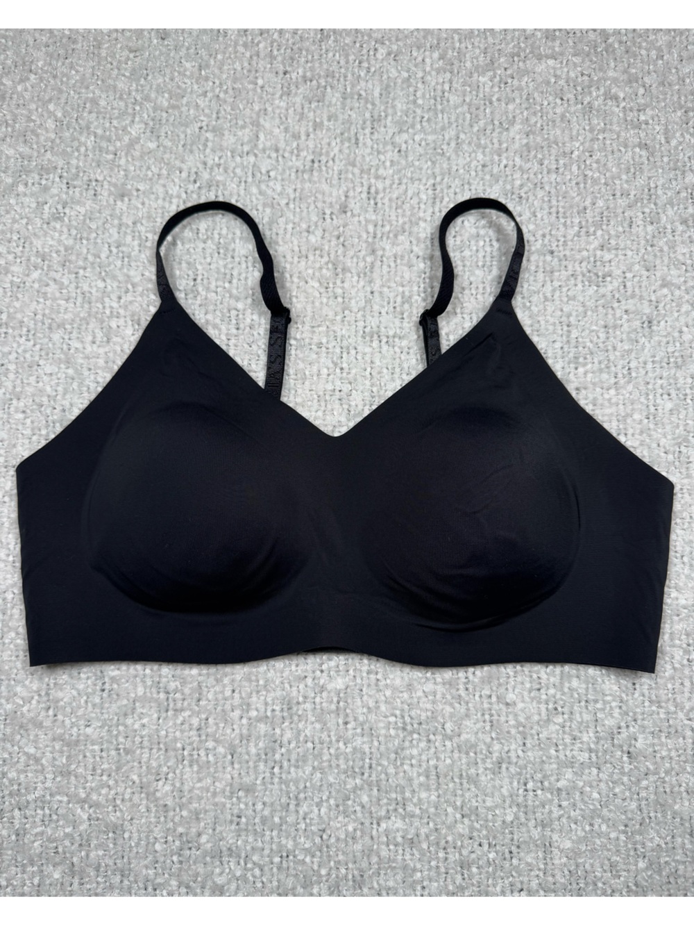 Victoria’s Secret Black Wireless Lightly Lined Smooth Bralette Bra M